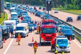 Crash mit drei Autos auf A24 führt zur Vollsperrung