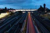 Ein Dutzend Neonazis attackiert am Bahnhof Ostkreuz zwei Antifaschisten