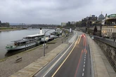 Heftiger Sturz auf dem Terrassenufer: Polizei sucht nach Fahrrad-Unfall Zeugen