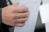 Anonymer Drohbrief an Kita löst großen Polizeieinsatz aus - Einrichtung evakuiert