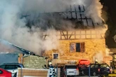 Scheune brennt lichterloh: Feuerwehr hat Probleme beim Löschen