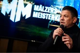 "Eine der schlimmsten Schnittverletzungen": Tim Mälzer muss Koch-Show unterbrechen