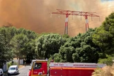 Riesige Rauchwolken: Bewohner in Angst und Schrecken wegen Feuer in Südfrankreich