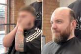Mann ist mit vollem Haar nicht wiederzuerkennen: Dann hat er einen spontanen Einfall