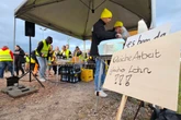 Bis zu 700 Euro weniger als westdeutsche Kollegen: Schon wieder Streik bei DHL am Flughafen