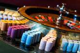 Casino-Mitarbeiter und Gast tun sich zusammen: Betrug um fast 100.000 Euro!