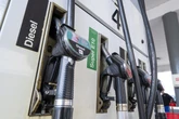 Entspannung an der Zapfsäule? Diesel wieder billiger als E10