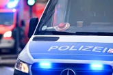 Illegale Spritztour endet mit vier Verletzten: 17-Jährige übersieht Kreisverkehr