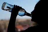 Alkoholverbot für begleitetes Trinken ab 14 Jahren soll kommen