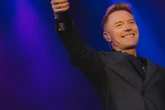 "Jetzt sollte keiner aufs Klo gehen": Ronan Keating feiert Stadtpark-Comeback nach Konzertabbruch