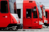 Polizei sucht Zeugen: Obdachloser schwer verletzt in KVB-Gleisbett gefunden