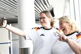 WM 2026 live: Trikot-Überraschung am Flughafen! DFB-Team reist mit "Normalos" in die USA