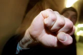 Jugendbande schlägt brutal zu - und teilt Videos im Netz