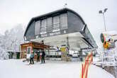 Endlich Schnee: In Winterberg und der Eifel rollen Blechlawinen an