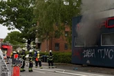 Hamburger Kfz-Betrieb brennt auf 100 Quadratmetern: Großeinsatz