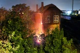 Feuerwehr gefordert: Ruine im Leipziger Osten in Brand