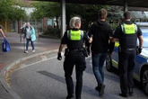 Mann verteidigt sich mit Buttermesser, Aggressor klappt zusammen