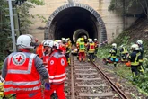 Großübung im Erzgebirge: Katastrophenschützer üben Zug-Drama im Tunnel