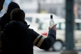 Noch in diesem Jahr: Deutsche Bahn will Alkohol an allen Bahnhöfen verbieten