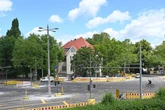 Prager Straße kann mitten im Baustellenbereich wieder gekreuzt werden!