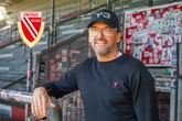 Darum altert Wollitz nicht! Cottbus-Coach verrät seine ewige Erfolgsformel