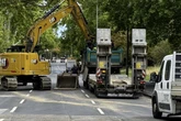 Wasserrohrbruch bremst Verkehr in Wiesbaden aus: Dauer der Arbeiten ungewiss
