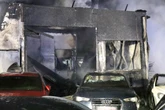 Brand in Autohaus: Großeinsatz der Feuerwehr