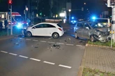 Verkehrsinsel abgeräumt: Kollision am frühen Sonntag in Stuttgart