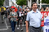 Maja seit 33 Tagen im Hungerstreik: Warum Vater 300 Kilometer zu Fuß nach Berlin läuft