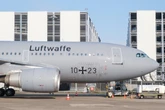 Jahrelanger Streit beendet: Alter Bundeswehr-Flieger darf endlich in den Serengeti-Park