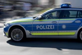 Schwerer Unfall in Schwanthalerhöhe: Radfahrer kracht in Fußgänger