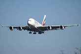 Verdächtige Risse im A380 entdeckt: Erste Riesenjets müssen am Boden bleiben!