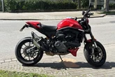 Schwerer Unfall in Neugruna: Auto kracht gegen Motorrad