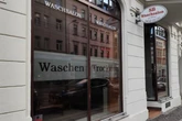 Mordversuch mit Glasscherbe in Leipziger Waschsalon: Prozess gegen 19-Jährigen beginnt