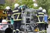 Verdächtiges Paket mit weißem Pulver: Mehrere Personen in DHL-Zentrum verletzt
