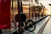 Drama am Bahnsteig: Mann bricht in S-Bahn in Stuttgart zusammen und stirbt