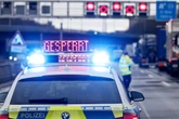 A8 nach Unfall komplett gesperrt: Rettungsdienst, Feuerwehr und Polizei im Einsatz