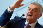 NRW-Minister gibt zu: Kontrollen an Landesgrenzen bringen Ordnung in Migrationsfrage