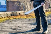 Polizeieinsatz in der Börde: Bewaffneter Mann bedroht Anwohner