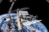 Luftlecks auf der ISS! Astronauten müssen sich in Raumkapseln zurückziehen