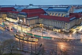 Eine Person verletzt: Drei Autos krachen am Leipziger Hauptbahnhof ineinander