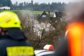 Nach Explosion und Evakuierung: Gemeinde wird zur Sperrzone - Mammut-Einsatz für Retter