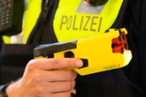 Taser statt Schusswaffe für Polizisten? Das spricht dagegen