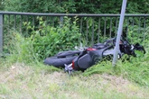 Fahrschülerin rast mit Bike gegen Geländer und stürzt fünf Meter tief auf Gehweg