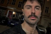 YouTube-Star sitzt mit seiner Mutter im Restaurant: Dann folgt der Kontaktabbruch