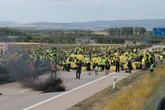 AfD-Bundesparteitag: Erste Blockaden auf A71 von Demonstranten selbst beendet