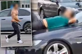 Außer Rand und Band: Nackter Mann springt Passantin an
