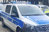 Betrunkener beleidigt Kind (10) fremdenfeindlich und schmeißt Böller auf es