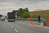 Polizei musste ihn retten: E-Scooter-Fahrer verirrt sich auf Autobahn