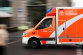 Crash in Reinickendorf endet für Biker in U-Bahnhof